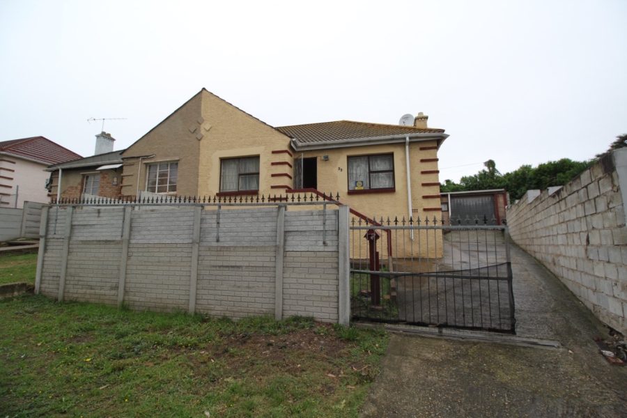 2 Bedroom Property for Sale in Kensington Eastern Cape
